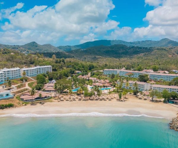 Secrets St. Lucia Resort & Spa Review: Oceanfront Plunge Pools & Weekend Block Parties